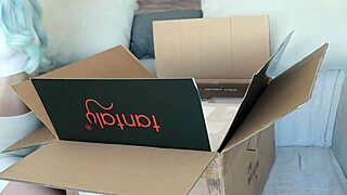 Lissa Brown Muñeca Tantaly Unboxing Solo Sex Toys