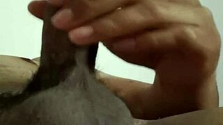 New Viral Video Call Sex 2025 with Indonesian Girl. Bedroom Action with Girlfriend Stuns Everyone!