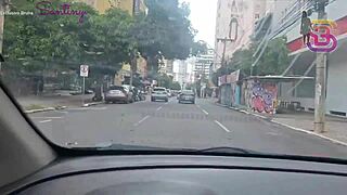 eu vi minha esposa de coleira com o negao dotado e cheguei na balada ela deu pra todo mundo