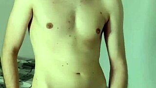 smartphone version shows homemade masturbation and cum on webcam?