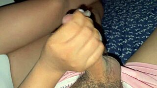 Amatérská mexická fušerka se ohýbá na doggy anální creampie s hračkama