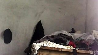 Crazy Bitch Shows Sexiness Naked Live