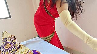 कामवाली कांताबाई उर्फ मुस्कान भाभी को मकान मालिक ने थुक लगाकर गांड और चुत चोदी।