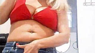 I met a fan at the motel for a quick recording