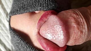 i'm obsessed with this closeup blowjob while blindfolded by my black friend