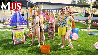 i can’t beleive this jerkaoke summertime orgy got me bent over. madison morgan n rosalyn sphinx r wild!