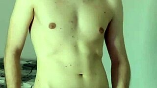 smartphone version shows homemade masturbation and cum on webcam?