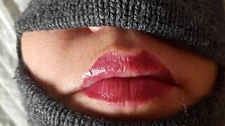 i'm obsessed with this closeup blowjob while blindfolded by my black friend