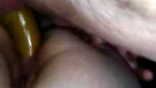 Primeira vez cuzinho gets creampied by amateurs!