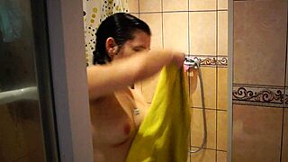 Hidden Camera Captures Girlfriend’s Shower Fetish Voyeur Bathing.