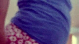 aurora practicing squats, looking so sexy in that dress 😍