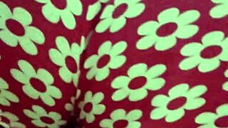 aurora practicing squats, looking so sexy in that dress 😍