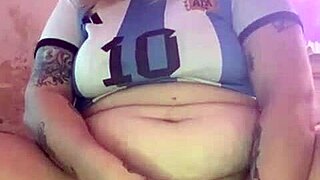 Argentinian blonde masturbates until squirting