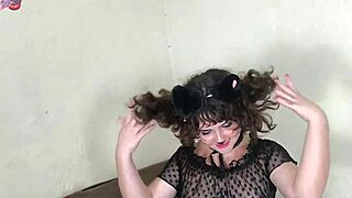 Carnival orgy at Seu Lobato's place with kissing and orgasms?