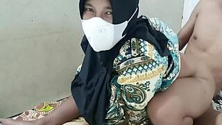 Wife Gets Assfucked in Doggystyle Anal