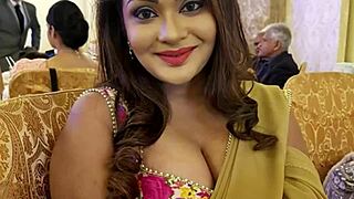 Gadis Tamil tertangkap dalam skandal panas dengan kekasih.