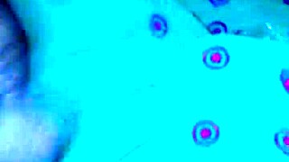 Saree Me Cumshot in Indian Homemade Scene