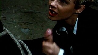 Kelly trump gives blowjob with cumshot in mouth 😍