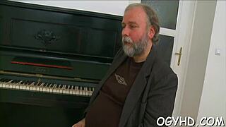 hey, this perverted j gal really loves that old boner