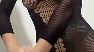 hired this maid and her tight dress drove me crazy. couldn’t hold back!