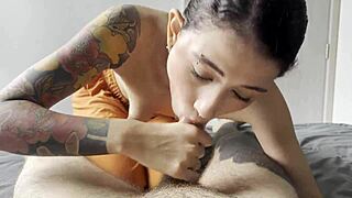 quick blowjob from my coworker ended with cum in mouth