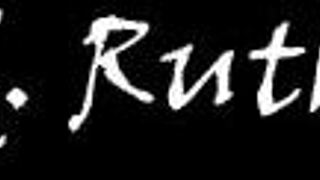 18+ nagy mellű csaj baszva öregember által Skyrimben