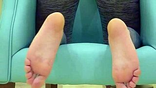 Teen Babe Seduces Suggar Daddy with Teasing Moves