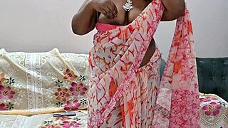 Leaked webcam video of Indian woman showing natural features.