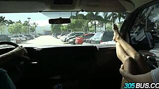 Man, Amateur Asian Kalina Ryu Gets Wild on the 305Bus Ride! 😜