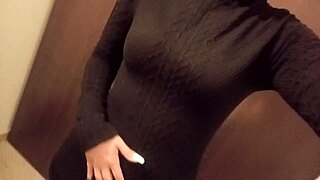 I hope to find true love soon, no more small guys! Tired of disappointing flings in my miniskirt.