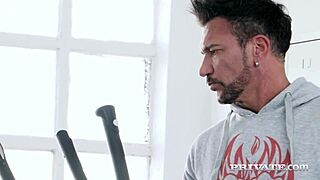 Private Com: Big Butt Latina Briana Banderas Rides Gym Cock with Raw Energy