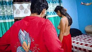 Desi Mallu täti saa hardcore naidun kahdelta paikalliselta debarilta! Koko elokuva shokki!