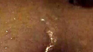 PISS in bathtub, pissen in der badewanne STORY.