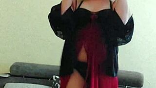 I can’t stop watching this Arab shemale’s seductive dance