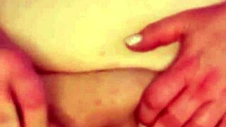 minxycme switches positions during her solo play