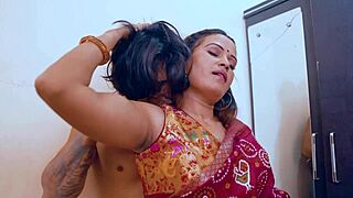 Novo ženatý pár sa vybesnie tvrdým ranným sexom