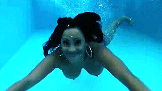 I’m obsessed with Maxine X soaking Jade Indica’s face in lesdom play.