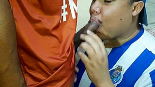 casal numa pega��o gostosa com assfucking anal