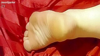 Sexy feet fetish in casual narrative