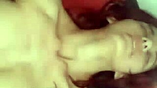 She Knows How To Scream Rich