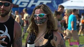 I caught those sexy rock fest flashers showing off daytime realness!