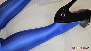 spandexqueen ruins his climax twice in blue tight gear