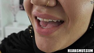 hey, muslim step sister sucks step brother’s cock for cash! 😲