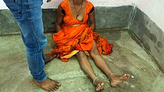 Indian hot bhabhi bangs tailor master hard! 🔥