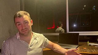 Dei secretary handles boss’s bareback BWC like a total pro