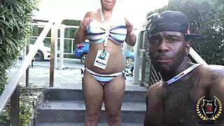 i love how rome major makes oksana rose's phat ass bounce during wild sex