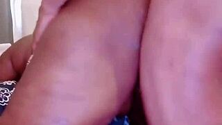 What secrets does sundaydogood614 hide in her homemade updates?