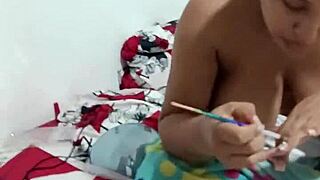 Me masturbo mientras mi mujer se hace las uñas en sexy amateurs couple action 🇧🇷🇺🇸🇬🇧🇨🇴