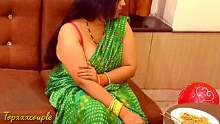 desi bhabi ko hotel mein tabadtod choda 😜