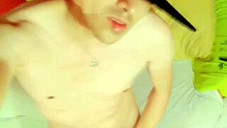 Masturbating with a new hat – surprising pleasure in the USA.